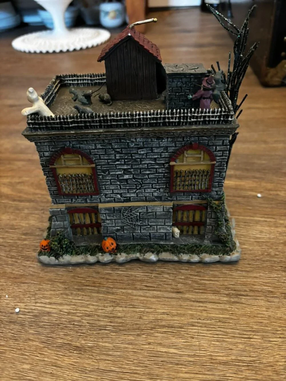 Hawthorne Village The Munsters light up building Eddies School House